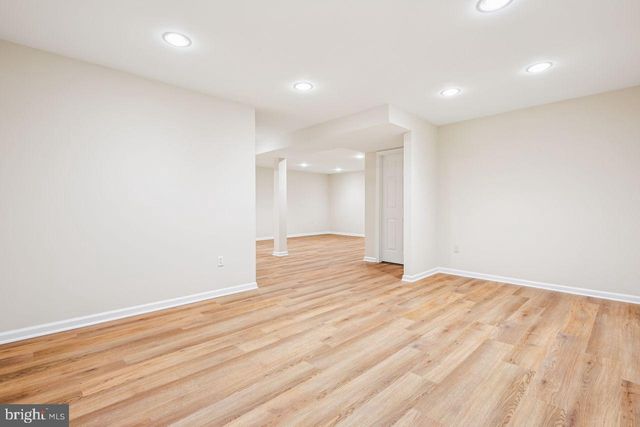 1105 PLEASANT CIR, Rockville, MD 20850