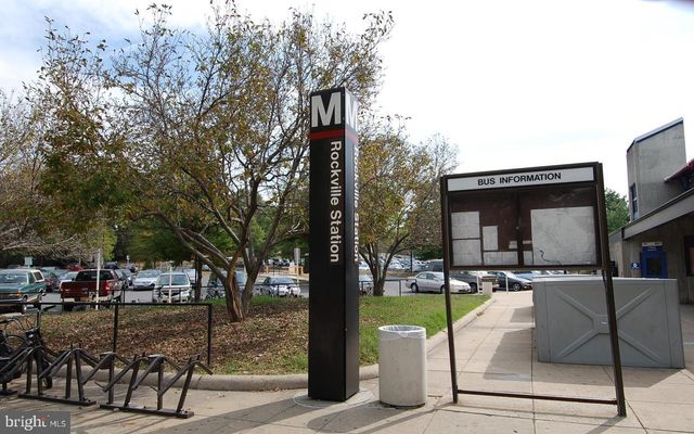 1105 PLEASANT CIR, Rockville, MD 20850