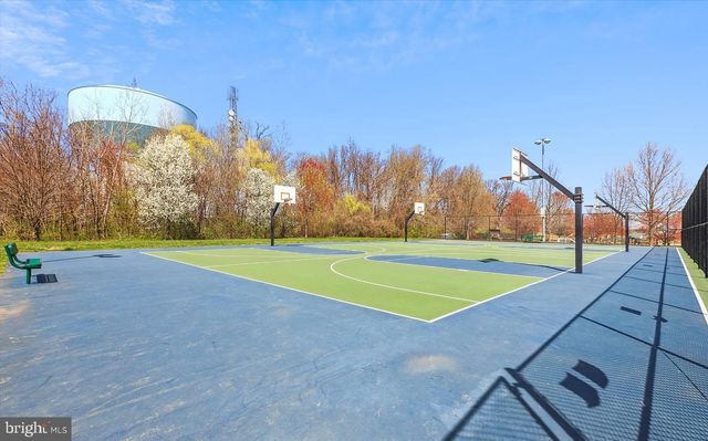 1105 PLEASANT CIR, Rockville, MD 20850