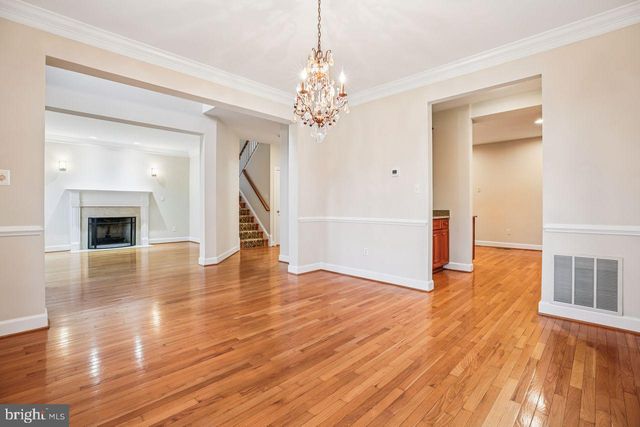 1105 PLEASANT CIR, Rockville, MD 20850