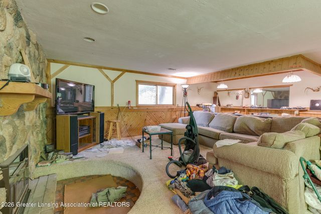 9686 Woodbury Road, Laingsburg, MI 48848