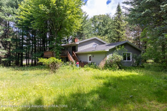 9686 Woodbury Road, Laingsburg, MI 48848