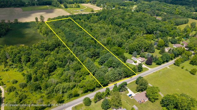9686 Woodbury Road, Laingsburg, MI 48848
