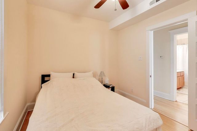 3513 N Western Avenue, Chicago, IL 60618