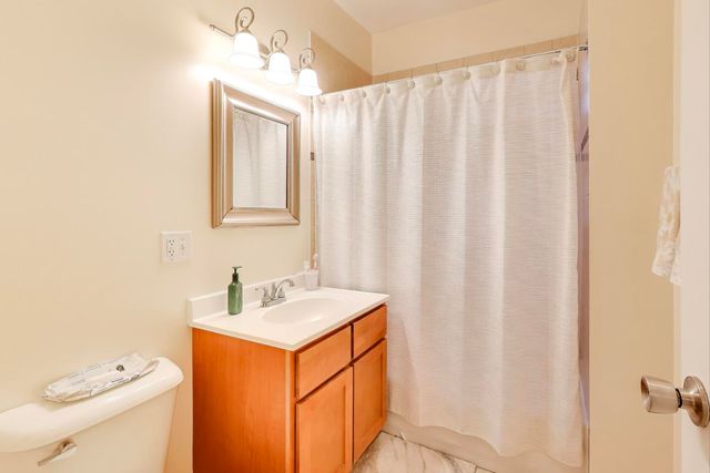 3513 N Western Avenue, Chicago, IL 60618