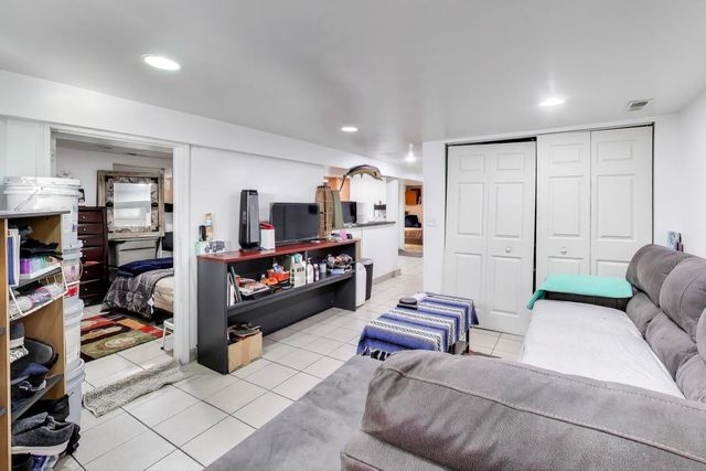 3513 N Western Avenue, Chicago, IL 60618