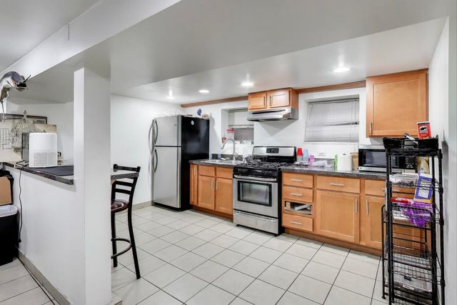 3513 N Western Avenue, Chicago, IL 60618