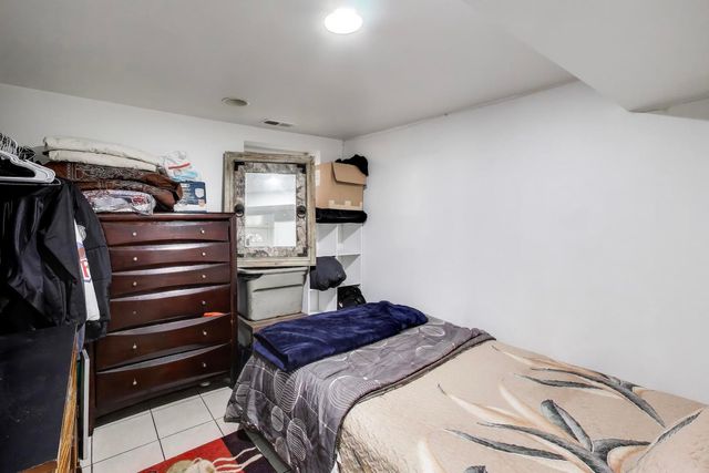 3513 N Western Avenue, Chicago, IL 60618