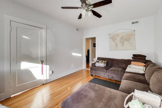 3513 N Western Avenue, Chicago, IL 60618