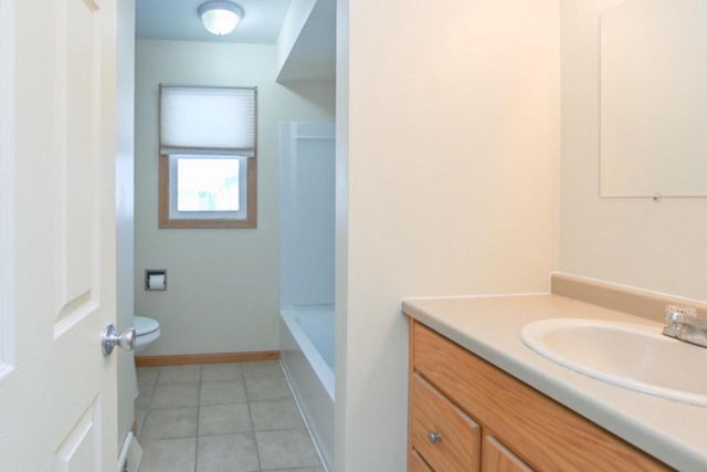 2747 W 8TH STREET, Appleton, WI 54914