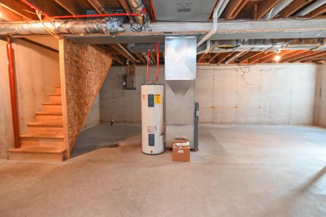 2747 W 8TH STREET, Appleton, WI 54914