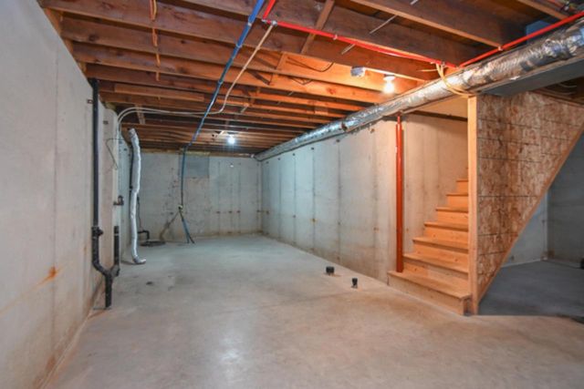 2747 W 8TH STREET, Appleton, WI 54914