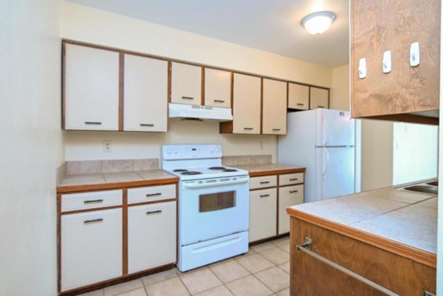 2747 W 8TH STREET, Appleton, WI 54914