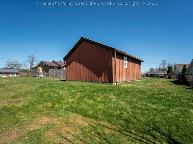 3135 Virginia Avenue, Hurricane, WV 25526