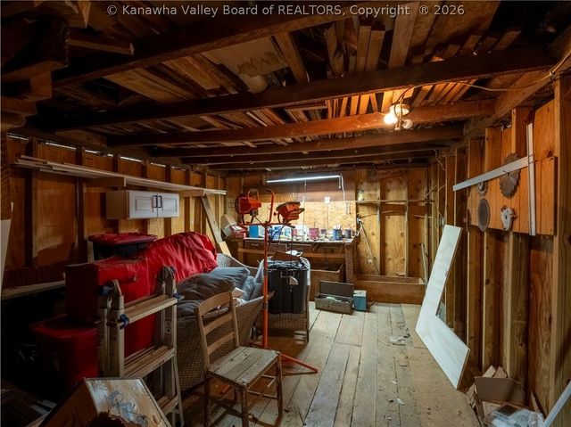 3135 Virginia Avenue, Hurricane, WV 25526