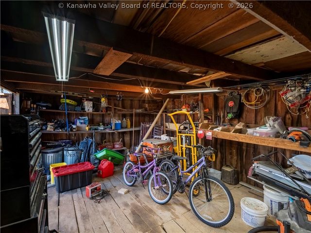 3135 Virginia Avenue, Hurricane, WV 25526