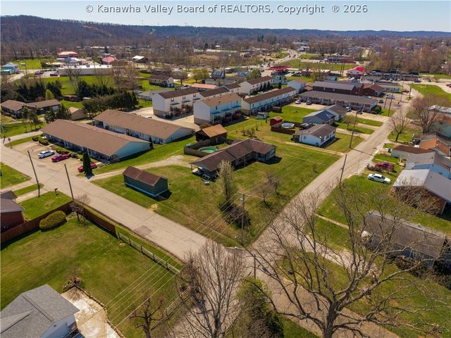 3135 Virginia Avenue, Hurricane, WV 25526