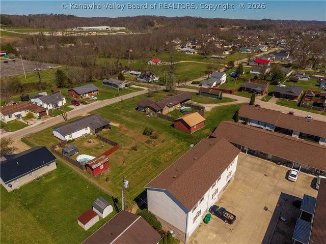 3135 Virginia Avenue, Hurricane, WV 25526