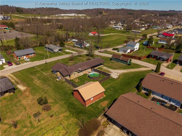 3135 Virginia Avenue, Hurricane, WV 25526