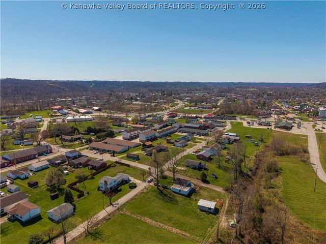 3135 Virginia Avenue, Hurricane, WV 25526