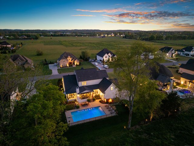 412 Old Orchard Dr, Lascassas, TN 37085