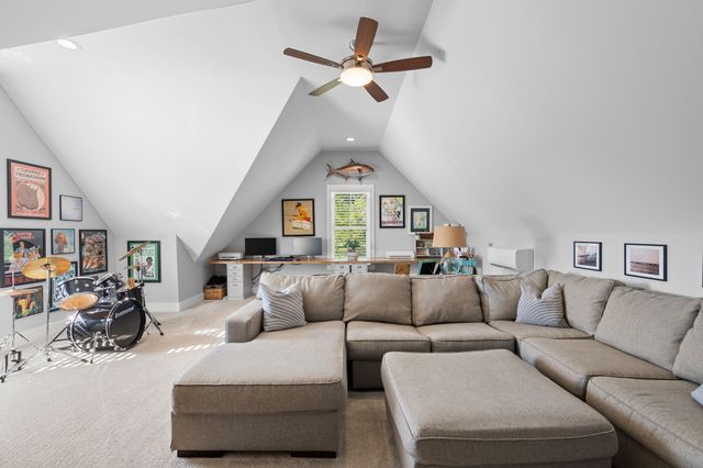 412 Old Orchard Dr, Lascassas, TN 37085