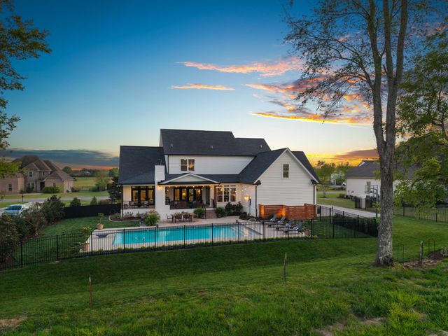 412 Old Orchard Dr, Lascassas, TN 37085