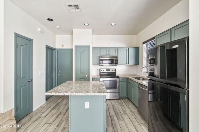 1332 E DUNBAR Drive, Phoenix, AZ 85042