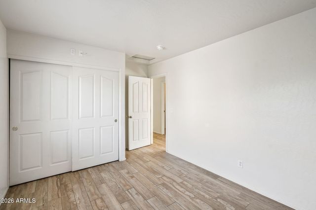 1332 E DUNBAR Drive, Phoenix, AZ 85042