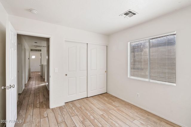 1332 E DUNBAR Drive, Phoenix, AZ 85042