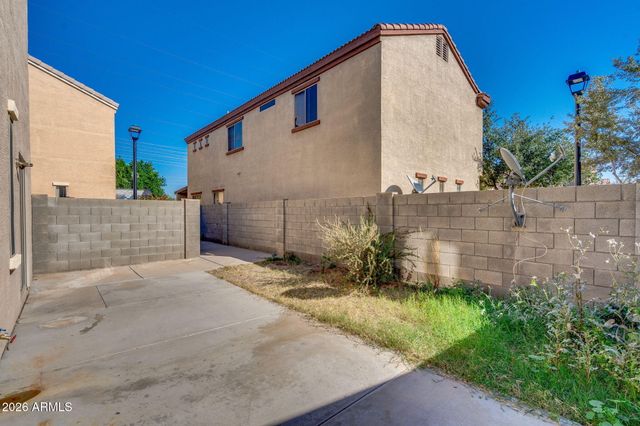 1332 E DUNBAR Drive, Phoenix, AZ 85042