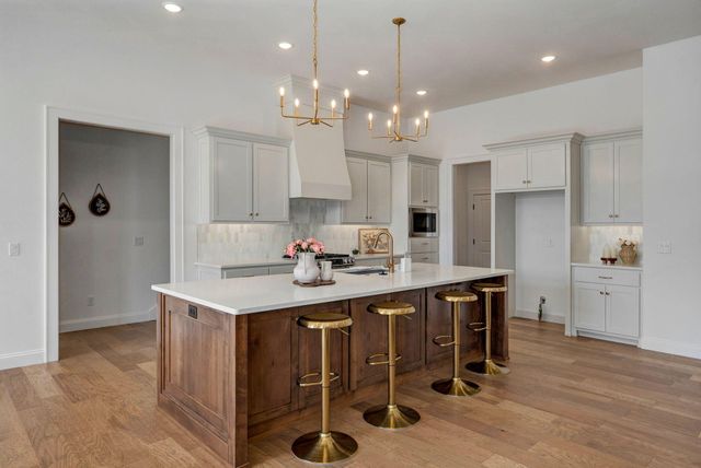 2079 N Silver Charm Avenue, Springfield, MO 65802