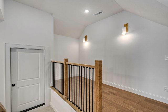 2079 N Silver Charm Avenue, Springfield, MO 65802