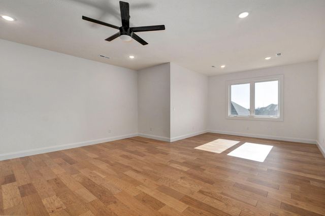 2079 N Silver Charm Avenue, Springfield, MO 65802