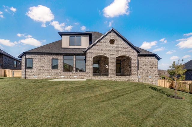 2079 N Silver Charm Avenue, Springfield, MO 65802