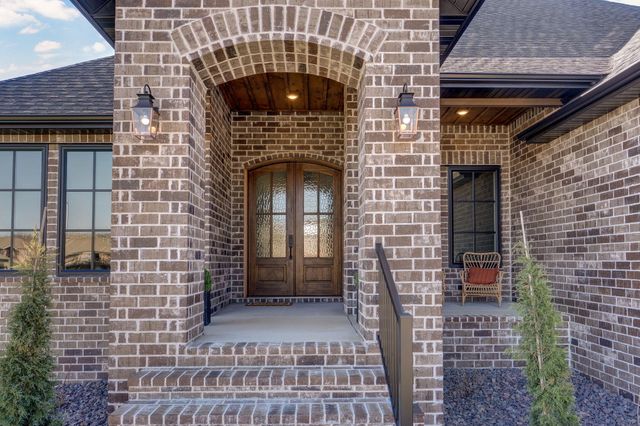 2079 N Silver Charm Avenue, Springfield, MO 65802