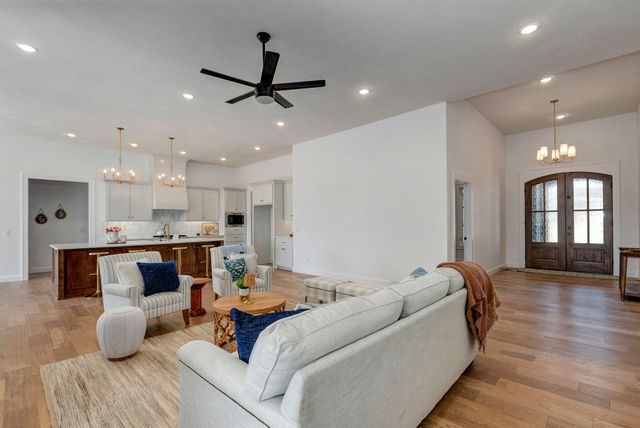 2079 N Silver Charm Avenue, Springfield, MO 65802