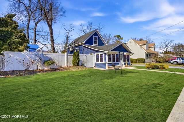 644 Ocean Avenue, Beachwood, NJ 08722