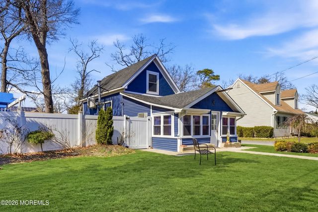 644 Ocean Avenue, Beachwood, NJ 08722