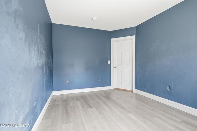 644 Ocean Avenue, Beachwood, NJ 08722