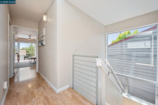 1017 45Th St, Emeryville, CA 94608