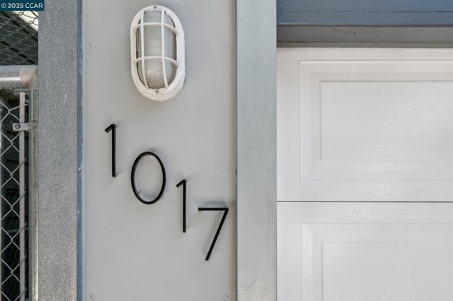 1017 45Th St, Emeryville, CA 94608