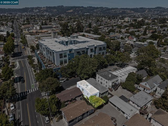 1017 45Th St, Emeryville, CA 94608