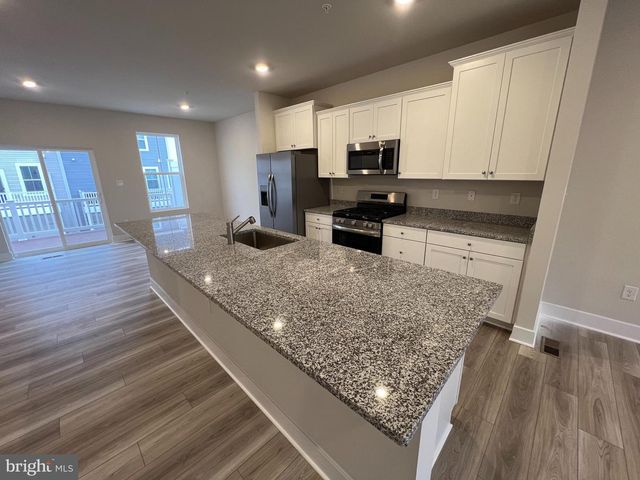 7232 CONTEE RD, Laurel, MD 20707