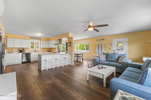 223 Oyster Lane, N Topsail Beach, NC 28460