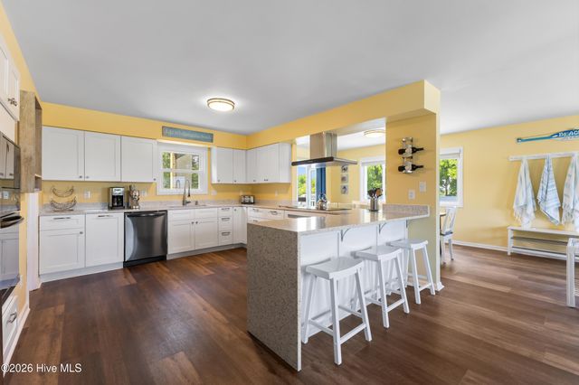 223 Oyster Lane, N Topsail Beach, NC 28460
