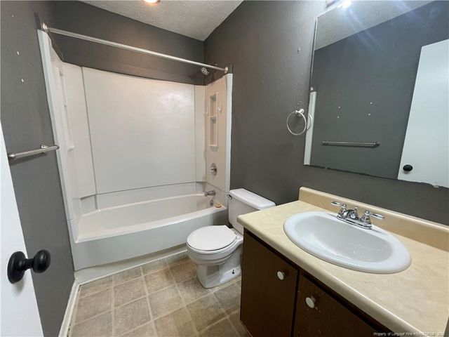 5734 Waters Edge Drive, Fayetteville, NC 28314