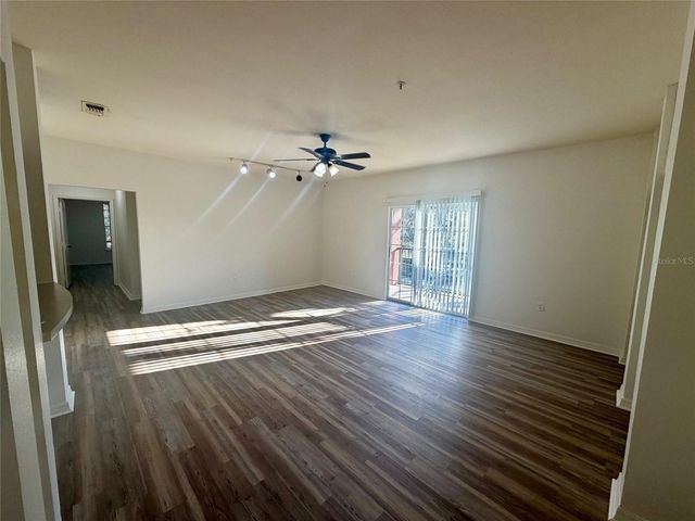 122 VISTA VERDI CIRCLE 228, Lake Mary, FL 32746