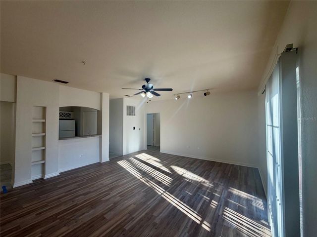 122 VISTA VERDI CIRCLE 228, Lake Mary, FL 32746