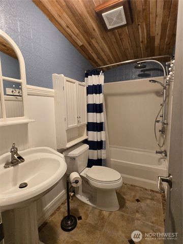 313 Minkler Road, Winlock, WA 98596